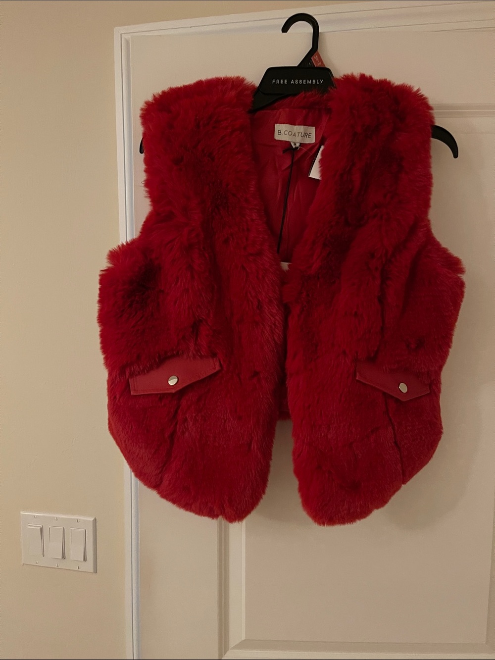 NEW B.Couture Woman’s Plush Red Soft Faux-Fur Vest